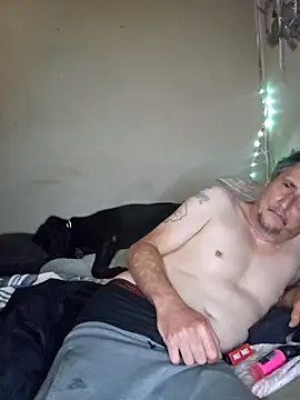 Snapshot of George48 chatting on 12.17.25 George48 online show from 12.17.25