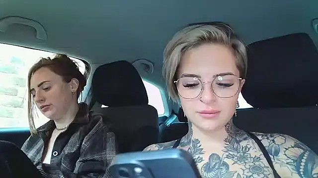 Snapshot of Alexandersonxo chatting on 12.21.24 Alexandersonxo online show from 12.21.24