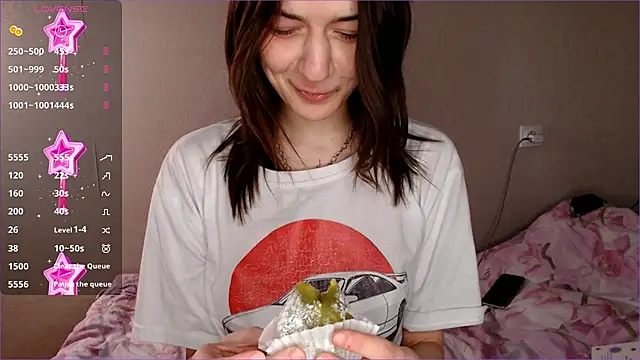 Snapshot of Cyber_hoe chatting on 12.17.24 Cyber hoe online show from 12.17.24