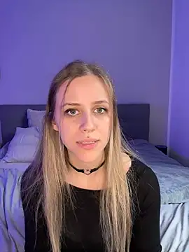 lunawolf21 online show from 12.04.24