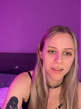 lunawolf21 online show from 01.17.25