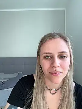 lunawolf21 online show from 03.04.25