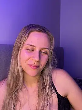 lunawolf21 online show from 02.02.26