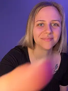 lunawolf21 online show from 02.11.26