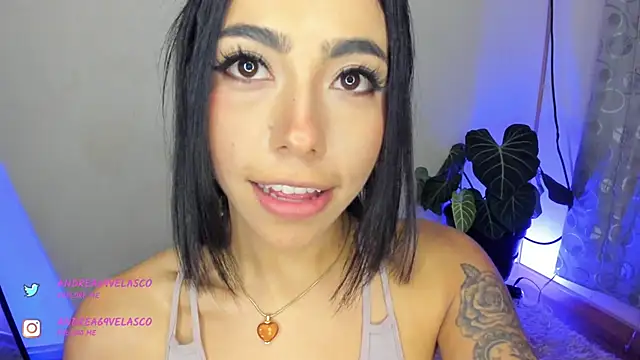 Snapshot of AndreaVelasco chatting on 01.30.25 AndreaVelasco online show from 01.30.25