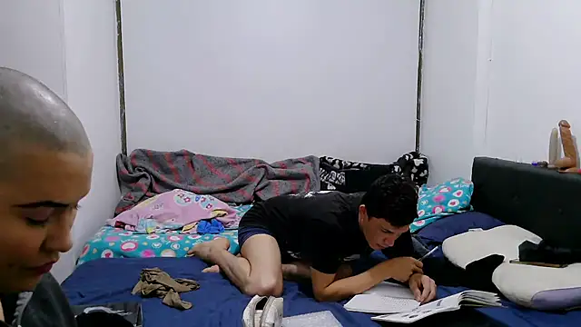 luxandracon23 online show from 11.18.25