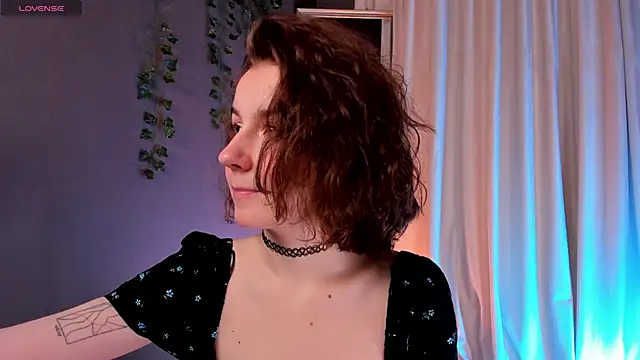 Snapshot of mind_game chatting on 01.24.25 mind game online show from 01.24.25