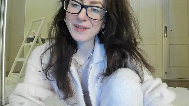 Baby Jewel online show from 01.29.25