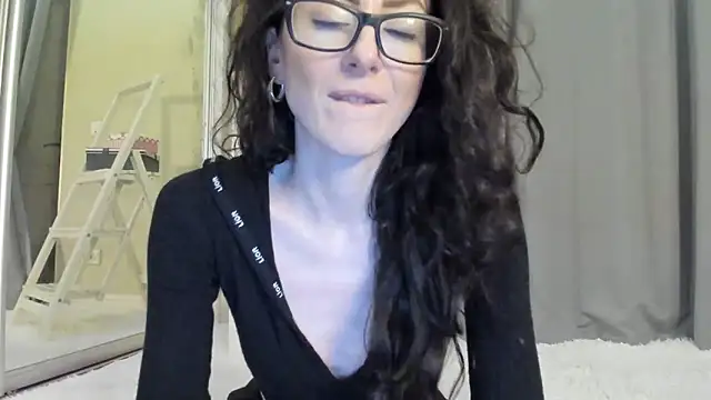 Baby Jewel online show from 10.12.25