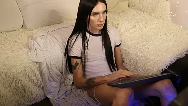 Kim Oberlin  online show from 01.08.25