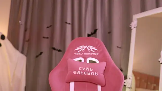 Kim Oberlin  online show from 10.20.25