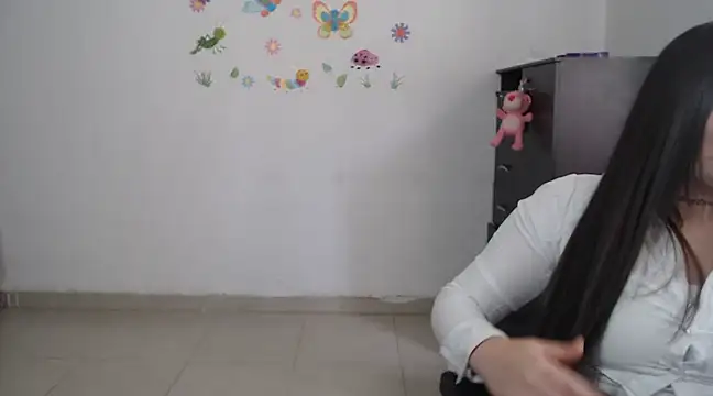 Snapshot of allison_11p chatting on 01.04.25 allison 11p online show from 01.04.25