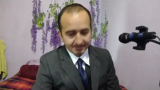 yazforeSolo online show from 09.18.25