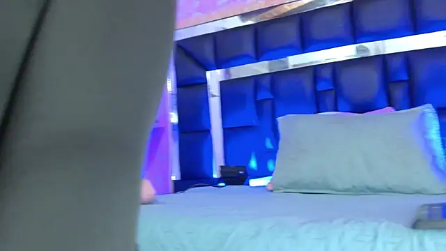 Sofia martiin online show from 09.18.25