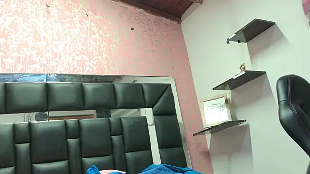 Sofia martiin online show from 10.02.25