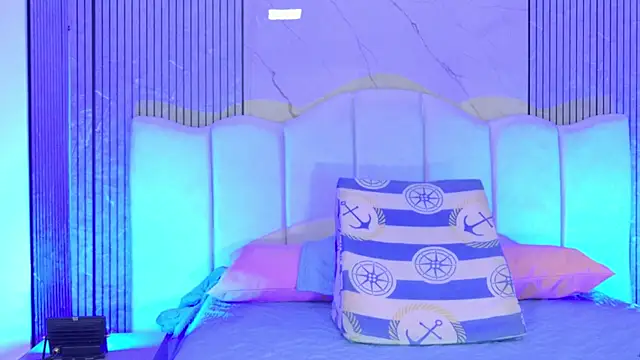 Sofia martiin online show from 12.22.25