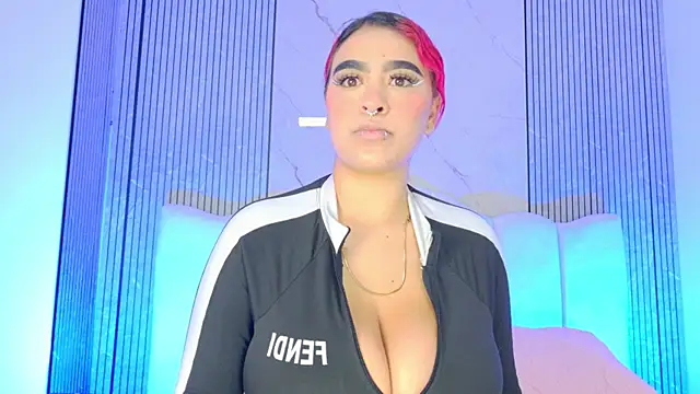 Sofia martiin online show from 12.23.25