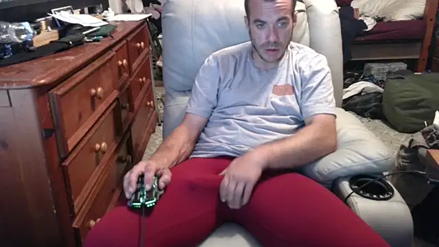 ScubaStevex online show from 10.02.25