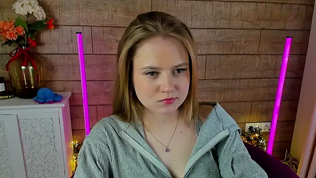 Snapshot of SelinSwarovski chatting on 03.03.25 SelinSwarovski online show from 03.03.25