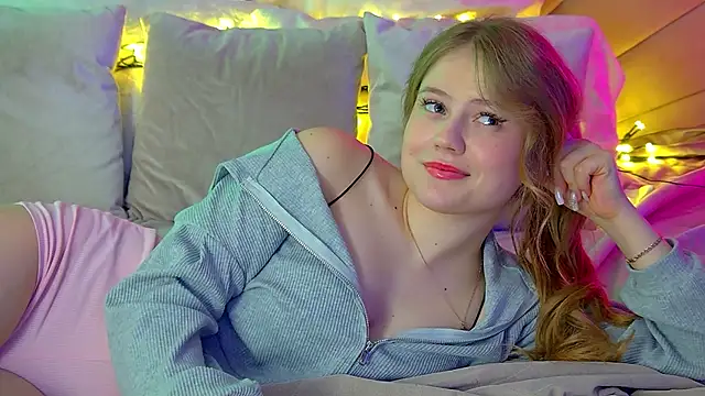 Snapshot of SelinSwarovski chatting on 03.08.25 SelinSwarovski online show from 03.08.25