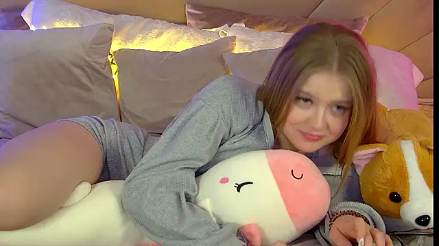 Snapshot of SelinSwarovski chatting on 03.16.25 SelinSwarovski online show from 03.16.25