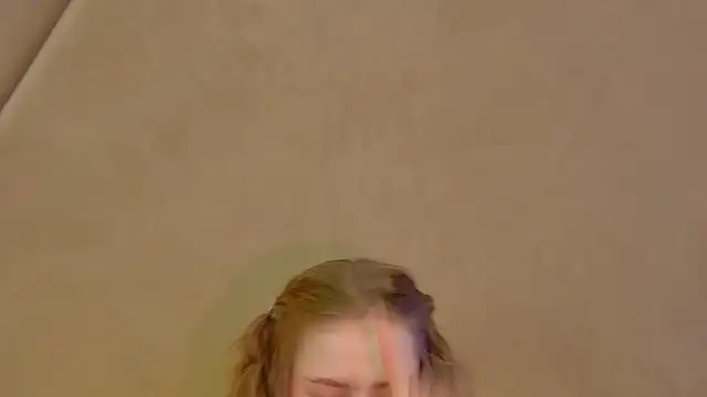 Snapshot of SelinSwarovski chatting on 09.10.25 SelinSwarovski online show from 09.10.25