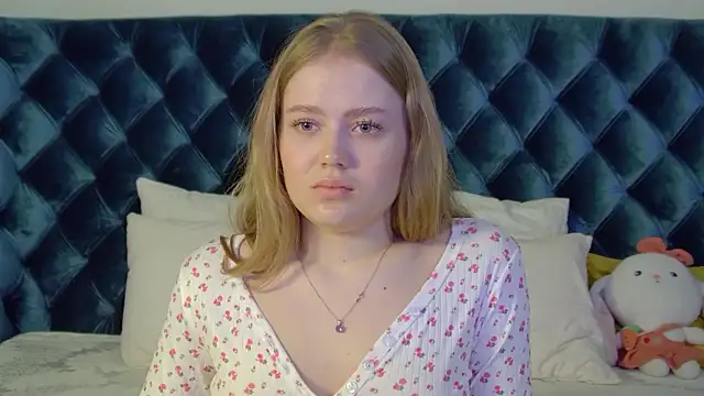 Snapshot of SelinSwarovski chatting on 10.13.25 SelinSwarovski online show from 10.13.25