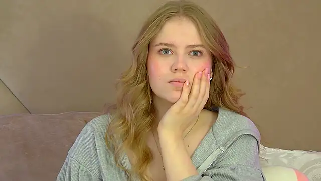 Snapshot of SelinSwarovski chatting on 11.03.25 SelinSwarovski online show from 11.03.25