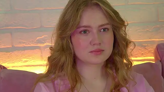 Snapshot of SelinSwarovski chatting on 11.06.25 SelinSwarovski online show from 11.06.25