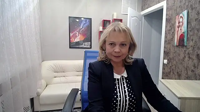 Snapshot of Milla_Cutie18 chatting on 01.23.25 Milla Cutie18 online show from 01.23.25