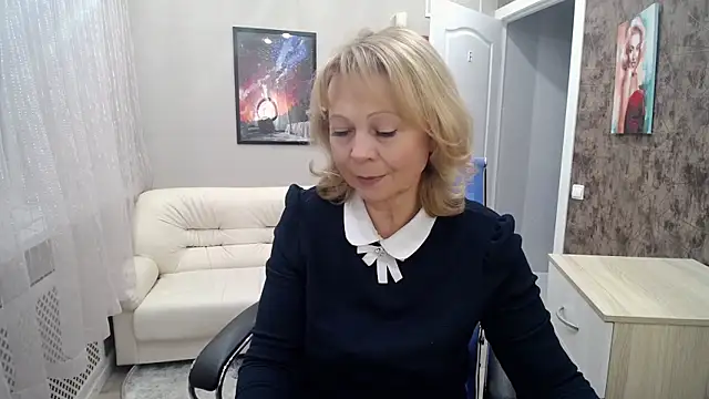 Snapshot of Milla_Cutie18 chatting on 01.27.25 Milla Cutie18 online show from 01.27.25