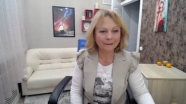 Snapshot of Milla_Cutie18 chatting on 02.05.25 Milla Cutie18 online show from 02.05.25