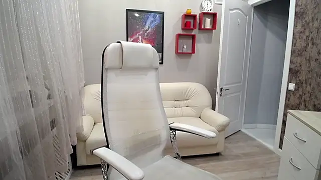 Snapshot of Milla_Cutie18 chatting on 12.05.25 Milla Cutie18 online show from 12.05.25