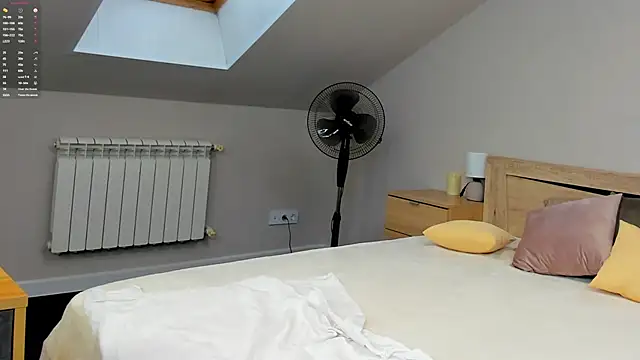 Lillian White online show from 03.09.25