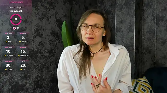 Lillian White online show from 05.13.26