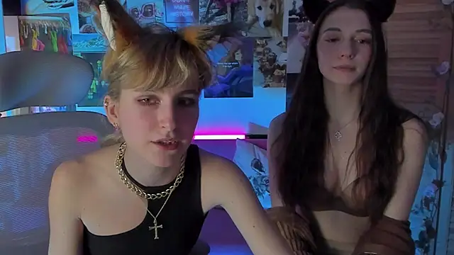Snapshot of AveAngela chatting on 12.28.24 AveAngela online show from 12.28.24