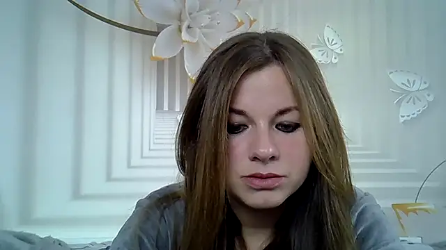 Snapshot of TinaFun4u chatting on 12.20.24 TinaFun4u online show from 12.20.24