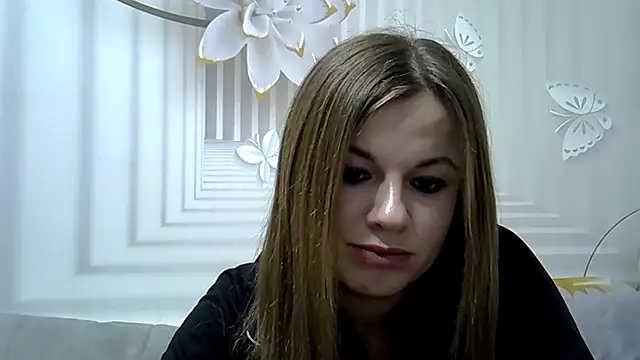 Snapshot of TinaFun4u chatting on 12.21.24 TinaFun4u online show from 12.21.24