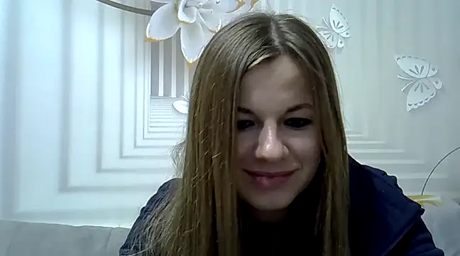 Snapshot of TinaFun4u chatting on 12.21.24 TinaFun4u online show from 12.21.24