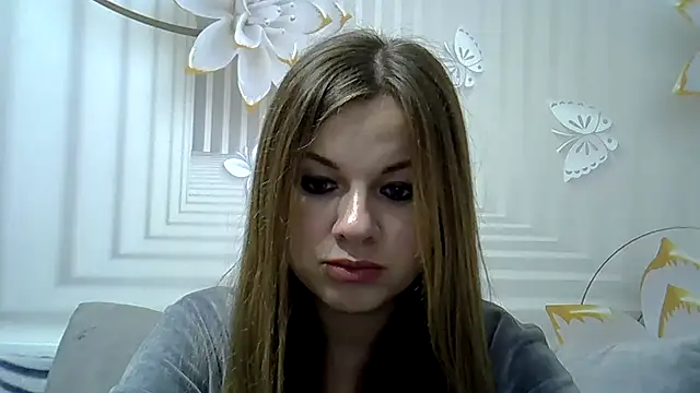 Snapshot of TinaFun4u chatting on 12.23.24 TinaFun4u online show from 12.23.24