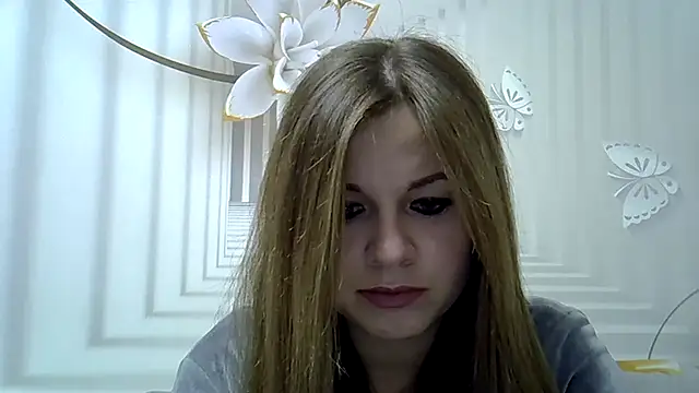 Snapshot of TinaFun4u chatting on 12.30.24 TinaFun4u online show from 12.30.24