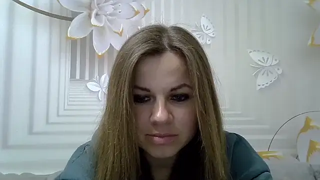 Snapshot of TinaFun4u chatting on 03.17.25 TinaFun4u online show from 03.17.25