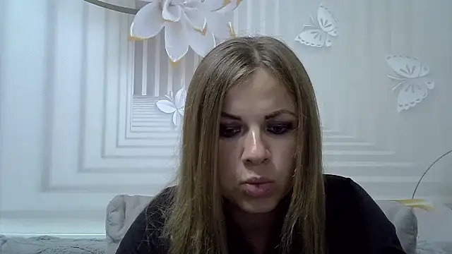 Snapshot of TinaFun4u chatting on 09.13.25 TinaFun4u online show from 09.13.25