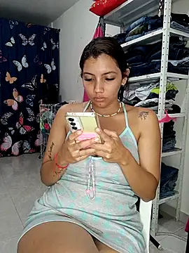 Snapshot of jaky_reyes chatting on 03.04.25 jaky reyes online show from 03.04.25