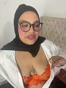 Snapshot of Mistyboobs chatting on 10.14.25 Mistyboobs online show from 10.14.25