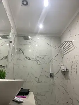 KloheCurvy online show from 09.20.25