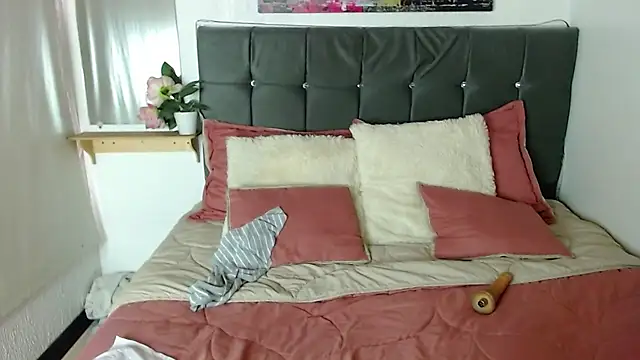 ShyVibes  online show from 03.06.25