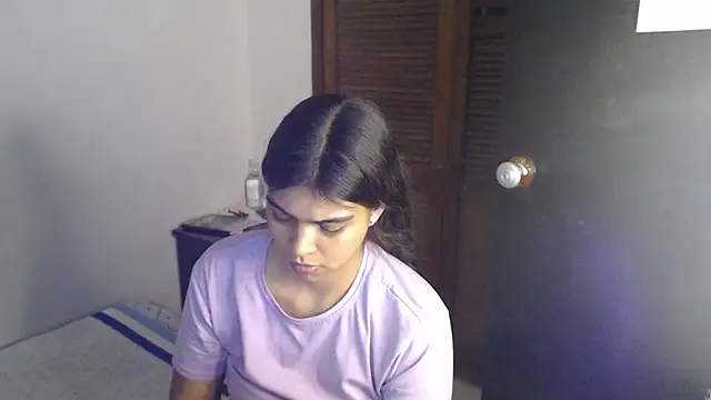 Pocahontas Princess  online show from 09.17.25