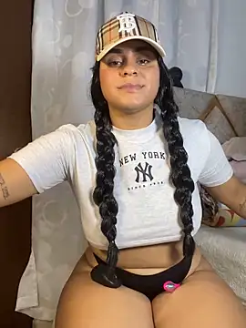 Violetrousse online show from 11.08.25