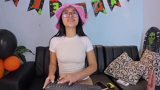 Mia petite01 online show from 10.09.25